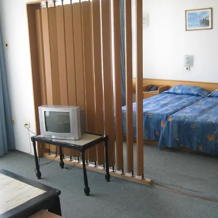 Neptune 3* Saints Constantine and Helena